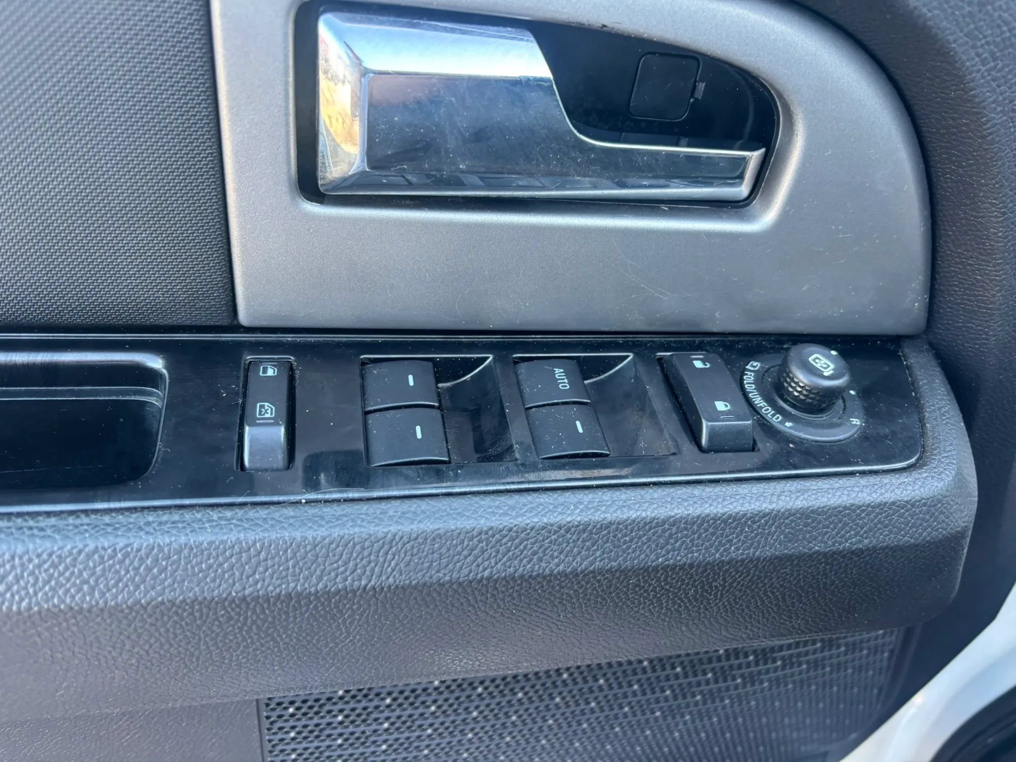 Used 2013 Ford Expedition Limited AWD/4WD image 21