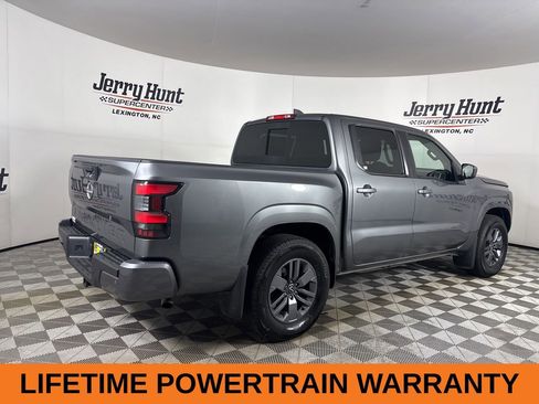 Used 2025 Nissan Frontier SV w/ SV Convenience Package RWD image 5