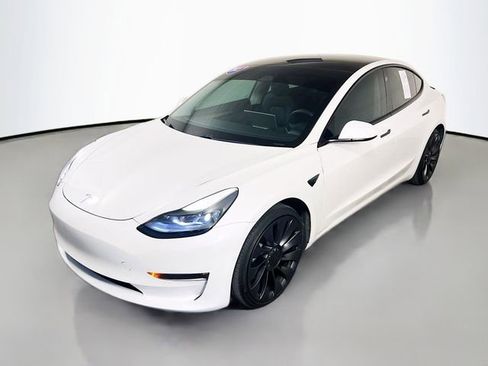 Used 2021 Tesla Model 3 Performance image 4