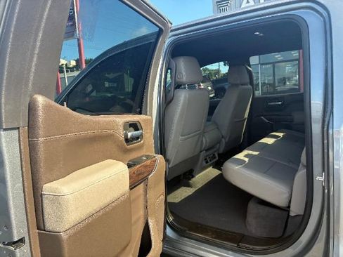 Used 2022 GMC Sierra 1500 SLT w/ X31 Off-Road Package image 24