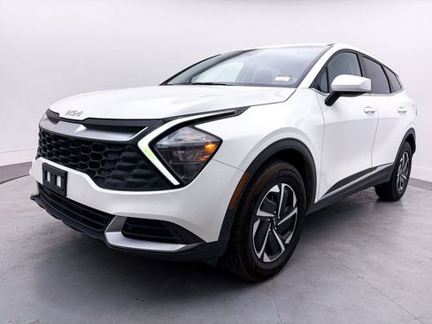 Used 2023 Kia Sportage LX image 7