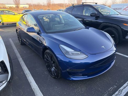 Used 2023 Tesla Model 3 Performance image 3