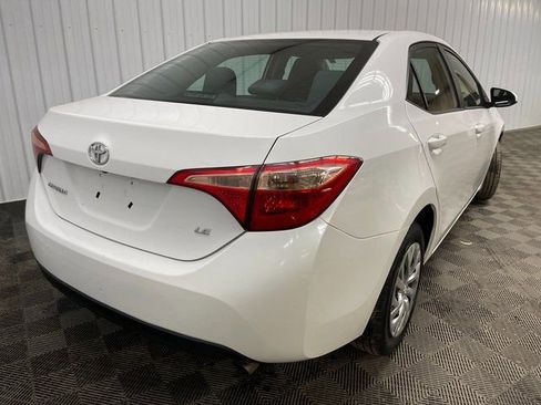 Used 2018 Toyota Corolla LE image 4