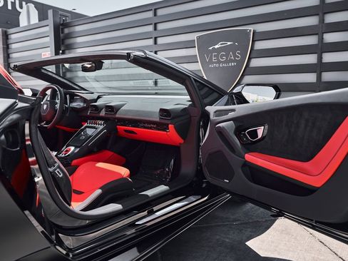 Used 2024 Lamborghini Huracan EVO AWD/4WD image 26