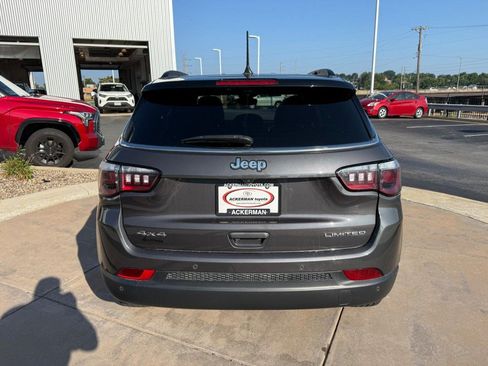 Used 2024 Jeep Compass Limited AWD/4WD image 9