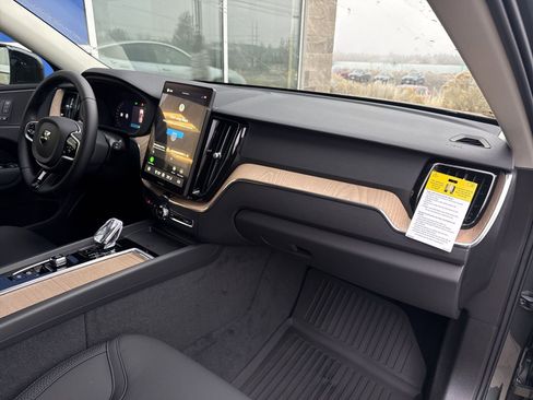 New 2026 Volvo XC60 B5 Core w/ Protection Package Premier image 11