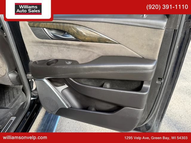Used 2020 Cadillac Escalade ESV Platinum AWD/4WD image 17