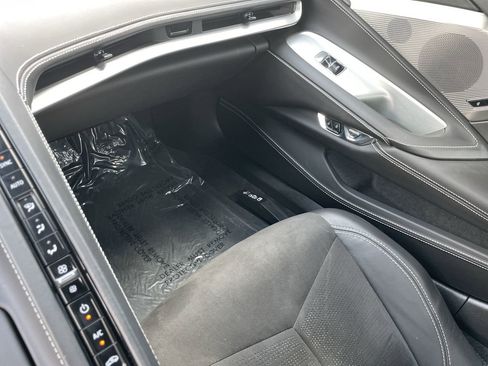 Used 2024 Chevrolet Corvette Stingray Premium Conv w/ Z51 Performance Package image 13