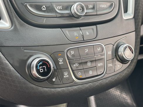 Used 2024 Chevrolet Malibu LT image 27