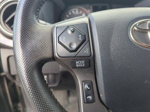 Used 2020 Toyota Tacoma TRD Sport RWD image 10