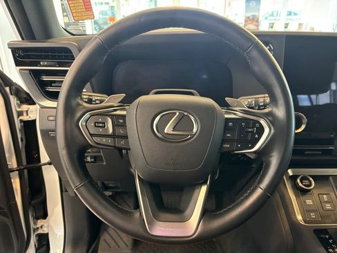 Used 2024 Lexus GX 550 w/ Cold Area Package AWD/4WD image 17