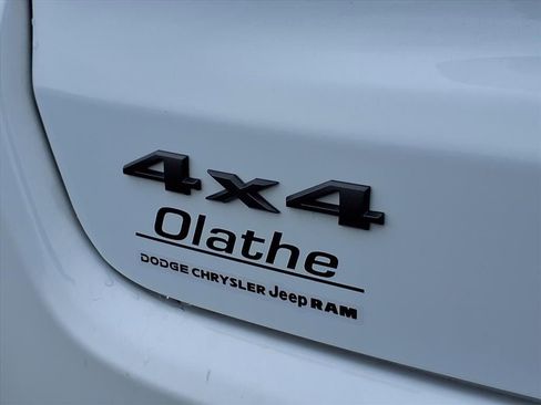 Used 2023 Jeep Compass Trailhawk image 19