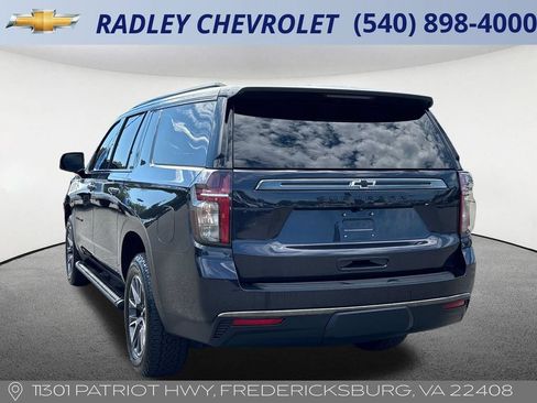 Used 2022 Chevrolet Suburban Z71 w/ Luxury Package AWD/4WD image 19