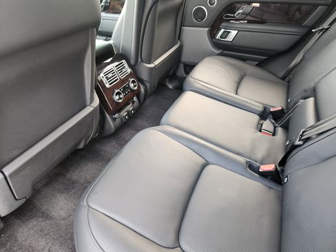 Used 2020 Land Rover Range Rover HSE image 29