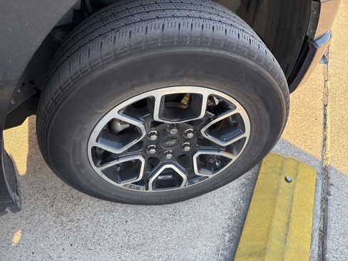 Used 2021 Ford F150 XLT w/ Equipment Group 302A High image 15