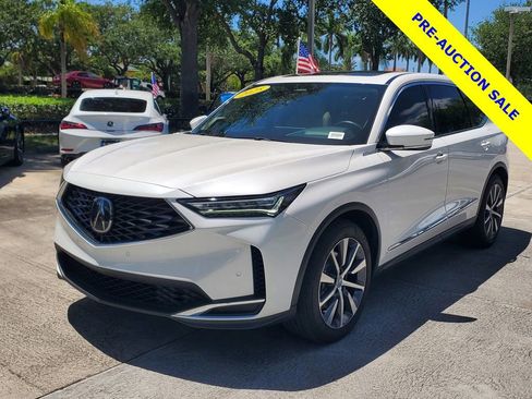 Certified 2025 Acura MDX FWD w/ Technology Package image 3