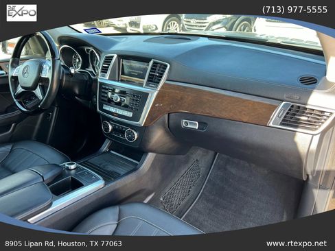 Used 2015 Mercedes-Benz GL 450 4MATIC image 41