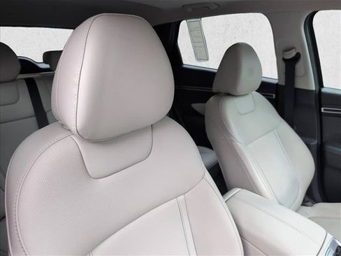 Certified 2024 Hyundai Tucson SEL w/ Convenience Package FWD image 24