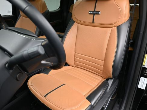 Used 2024 Ford F450 Platinum w/ FX4 Off-Road Package image 21