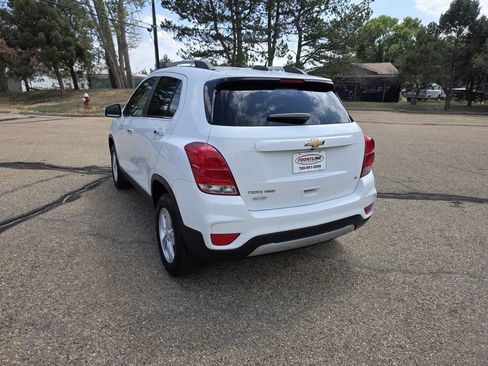 Used 2018 Chevrolet Trax LT w/ LT Convenience Package AWD/4WD image 4