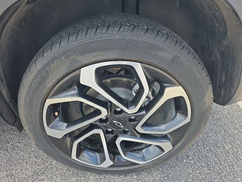 Used 2025 Chevrolet Trax RS w/ Driver Confidence Package FWD image 6
