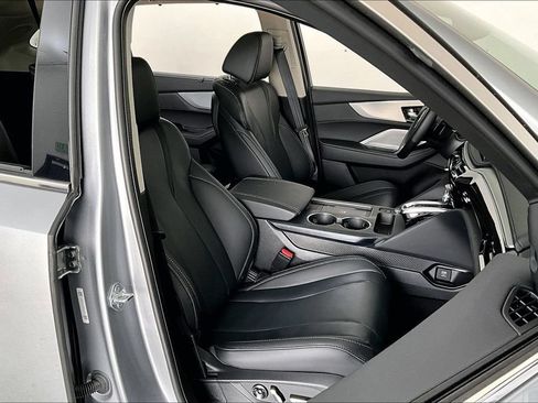 Certified 2026 Acura MDX FWD w/ Technology Package image 9