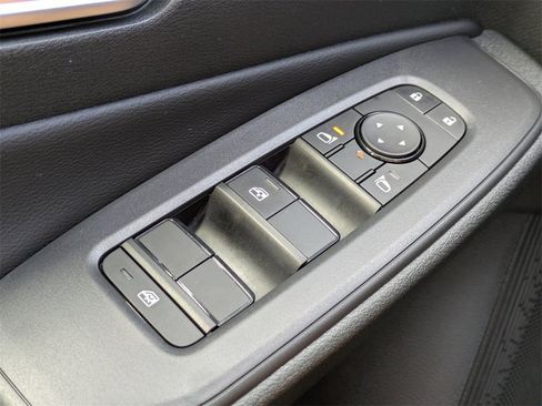 New 2026 Nissan Sentra SV w/ SV Convenience Package image 25