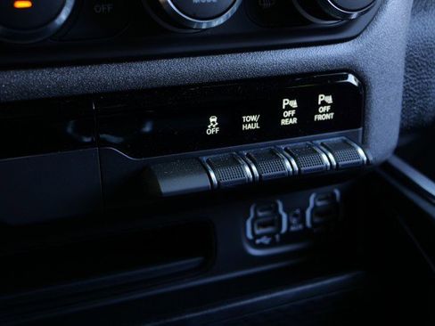 Used 2022 RAM 1500 Big Horn w/ Built-to-serve Edition AWD/4WD image 16