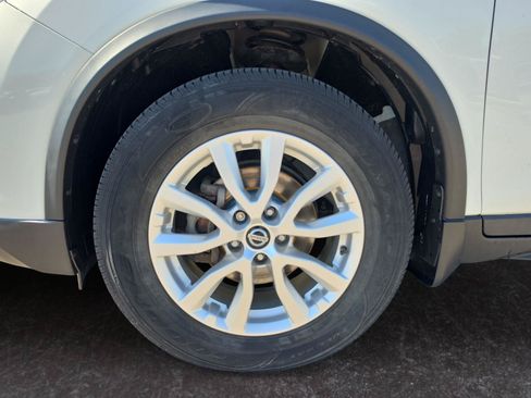 Used 2020 Nissan Rogue S FWD image 26