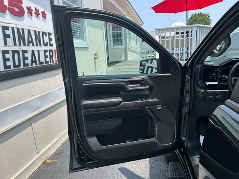 Used 2023 Chevrolet Silverado 1500 RST w/ Convenience Package II AWD/4WD image 8