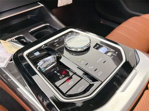 New 2026 BMW 740i w/ Premium Package RWD image 15