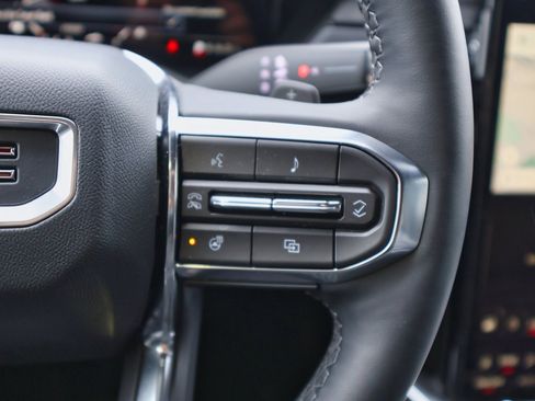 New 2025 GMC Acadia Elevation w/ Elevation Premium Package image 25