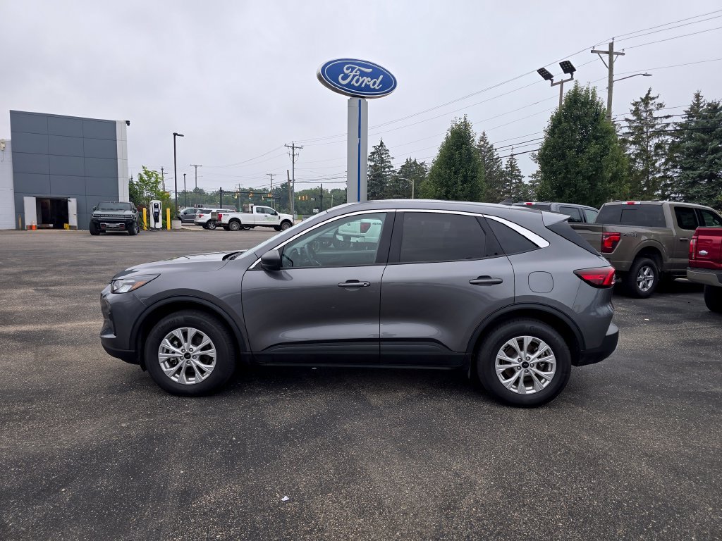 Certified 2024 Ford Escape Active w/ Tech Pack #1 AWD/4WD image 2