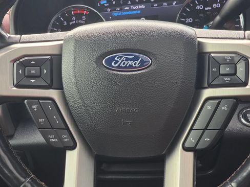 Used 2022 Ford F350 Platinum AWD/4WD image 19