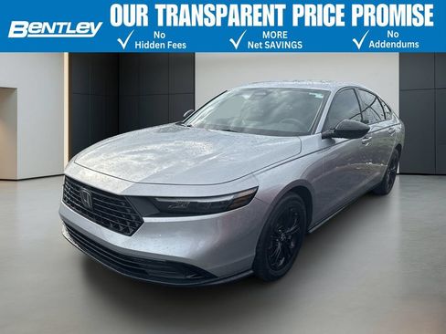 Used 2025 Honda Accord SE image 1