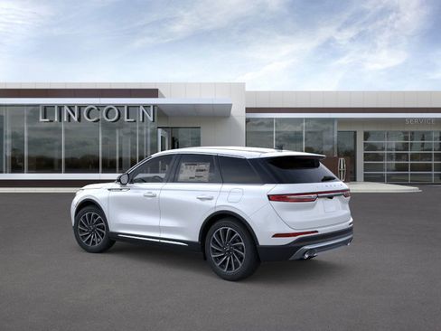 New 2025 Lincoln Corsair Reserve image 4