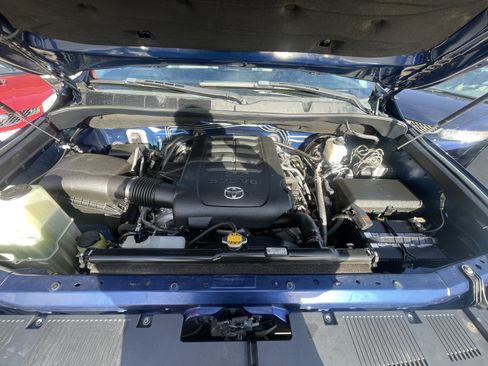 Used 2014 Toyota Tundra SR image 8