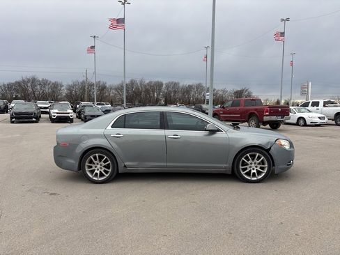 Used 2009 Chevrolet Malibu LTZ image 2