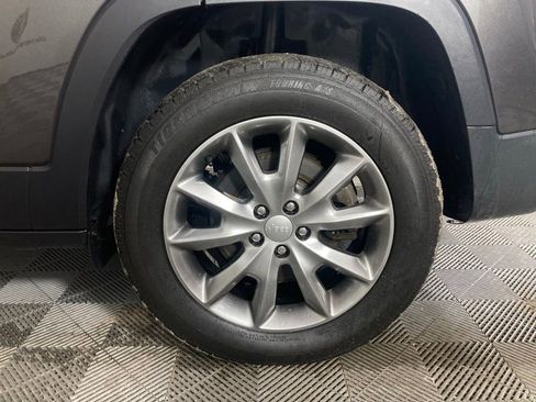 Used 2018 Jeep Cherokee Limited w/ Technology Group image 23