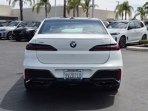 Used 2025 BMW 760i xDrive AWD/4WD image 9