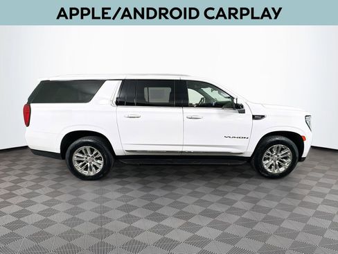 Used 2022 GMC Yukon XL SLT w/ SLT Luxury Package image 4