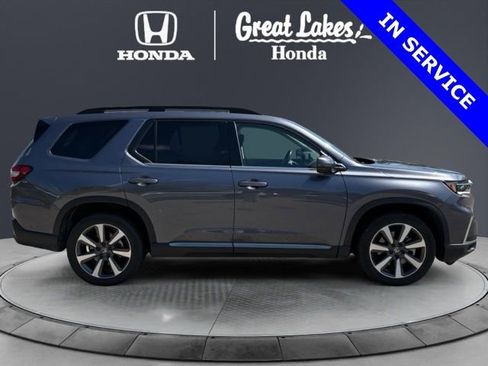 Used 2023 Honda Pilot Touring image 5