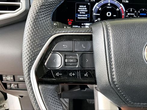 Used 2024 Toyota Sequoia Platinum AWD/4WD image 21
