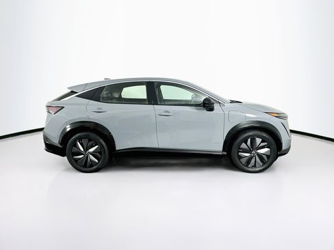 Used 2024 Nissan Ariya FWD image 10