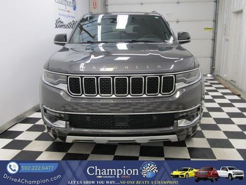 Used 2023 Jeep Wagoneer L Series II AWD/4WD image 2