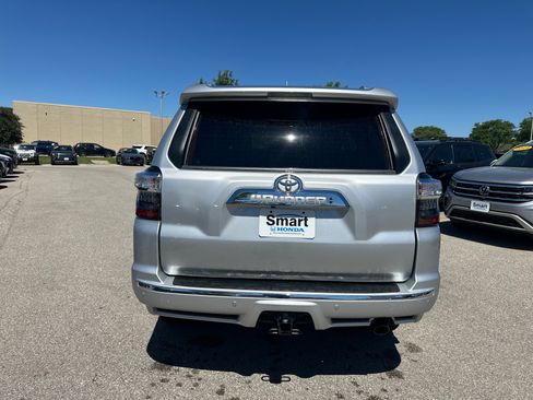 Used 2023 Toyota 4Runner Limited AWD/4WD image 9
