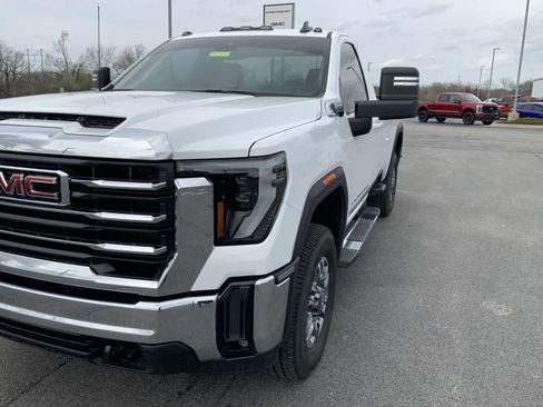 Used 2025 GMC Sierra 2500 SLE w/ SLE Convenience Package image 14