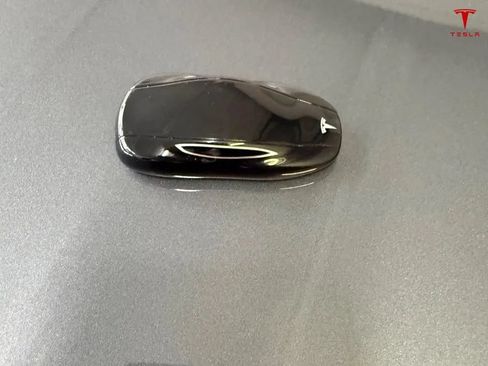 Used 2014 Tesla Model S P85 RWD image 24