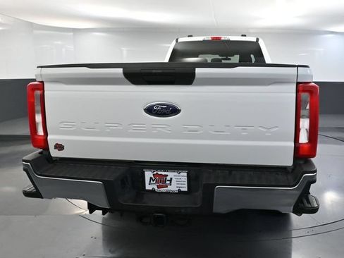 Used 2024 Ford F350 XLT w/ FX4 Off-Road Package AWD/4WD image 7