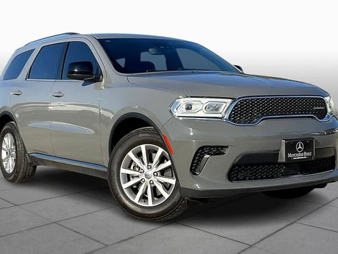 Used 2023 Dodge Durango SXT Launch Edition image 3